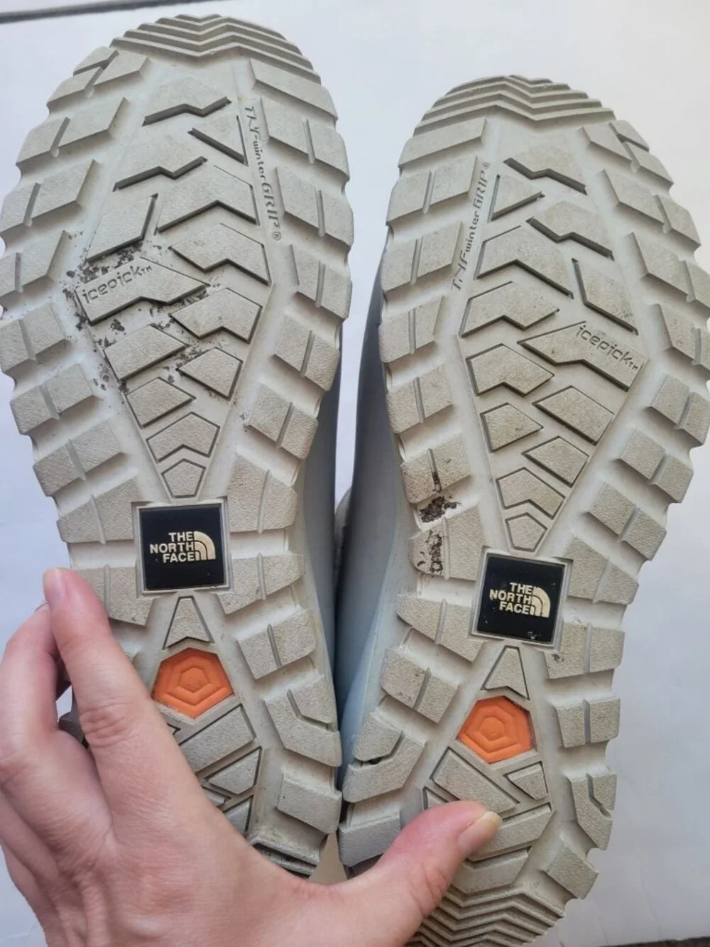The North Face Women's Yukiona 200 Mid Boots Size 10 Snow Outer Wear Durable